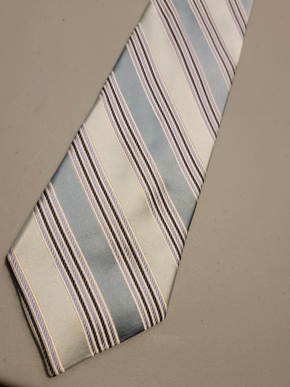 BELLISSIMO SILK Striped Men's Tie in Light Blue and Cream VINTAGE
